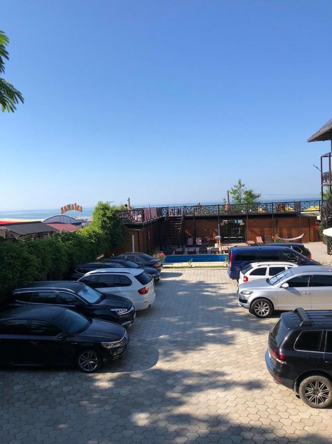 Веселий Кут Hotel Zaliznîi Port Exterior foto