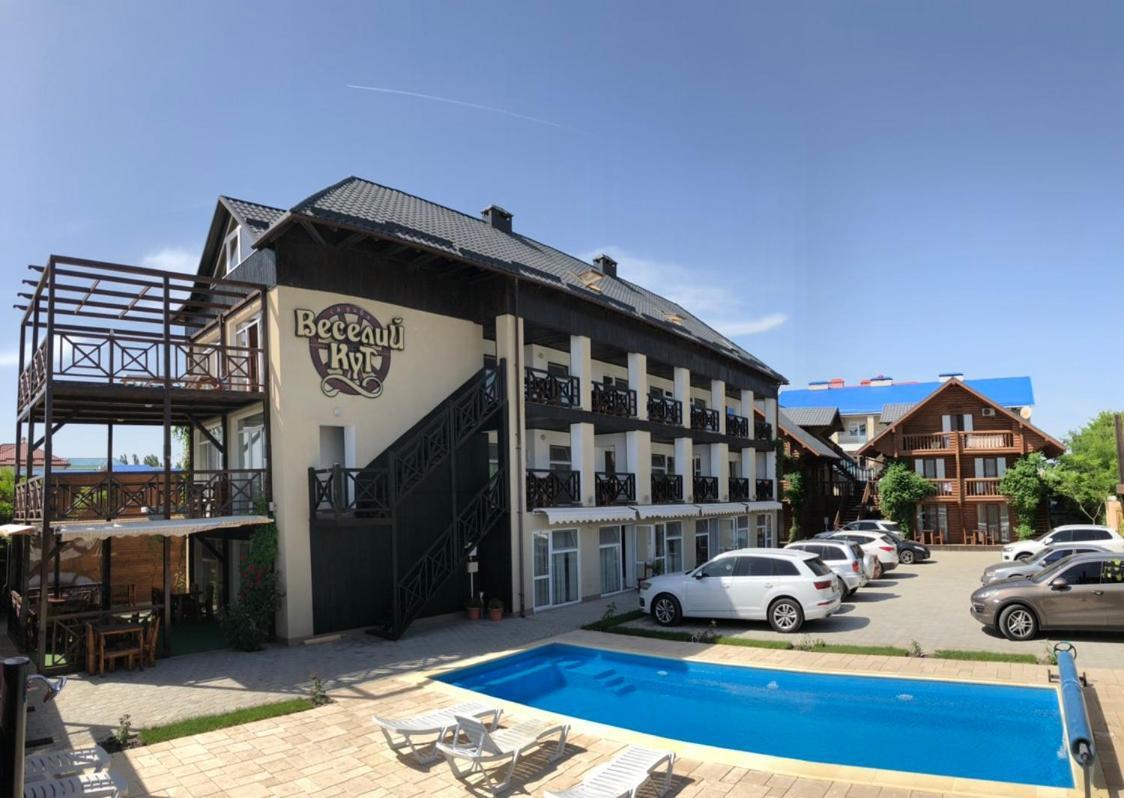 Веселий Кут Hotel Zaliznîi Port Exterior foto
